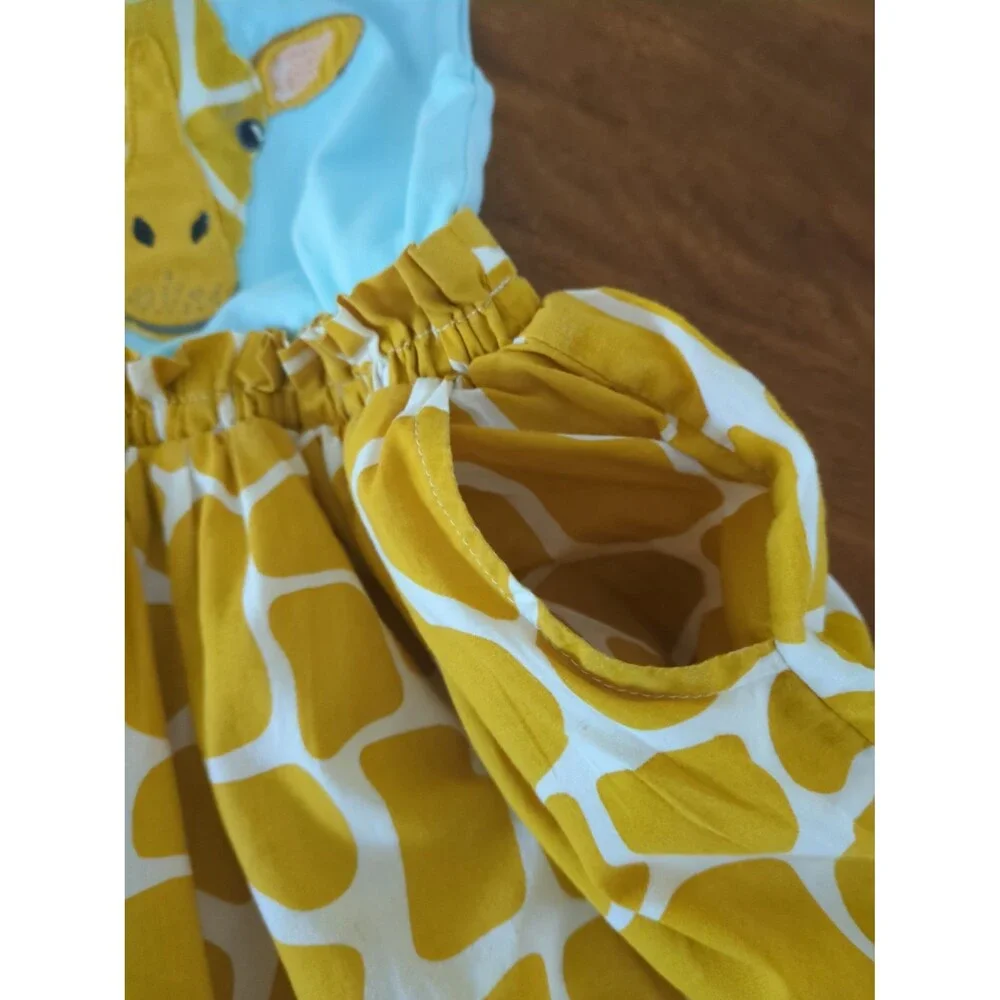 Mini Boden Girls sleeveless giraffe applique Dress size 4/5 GUC